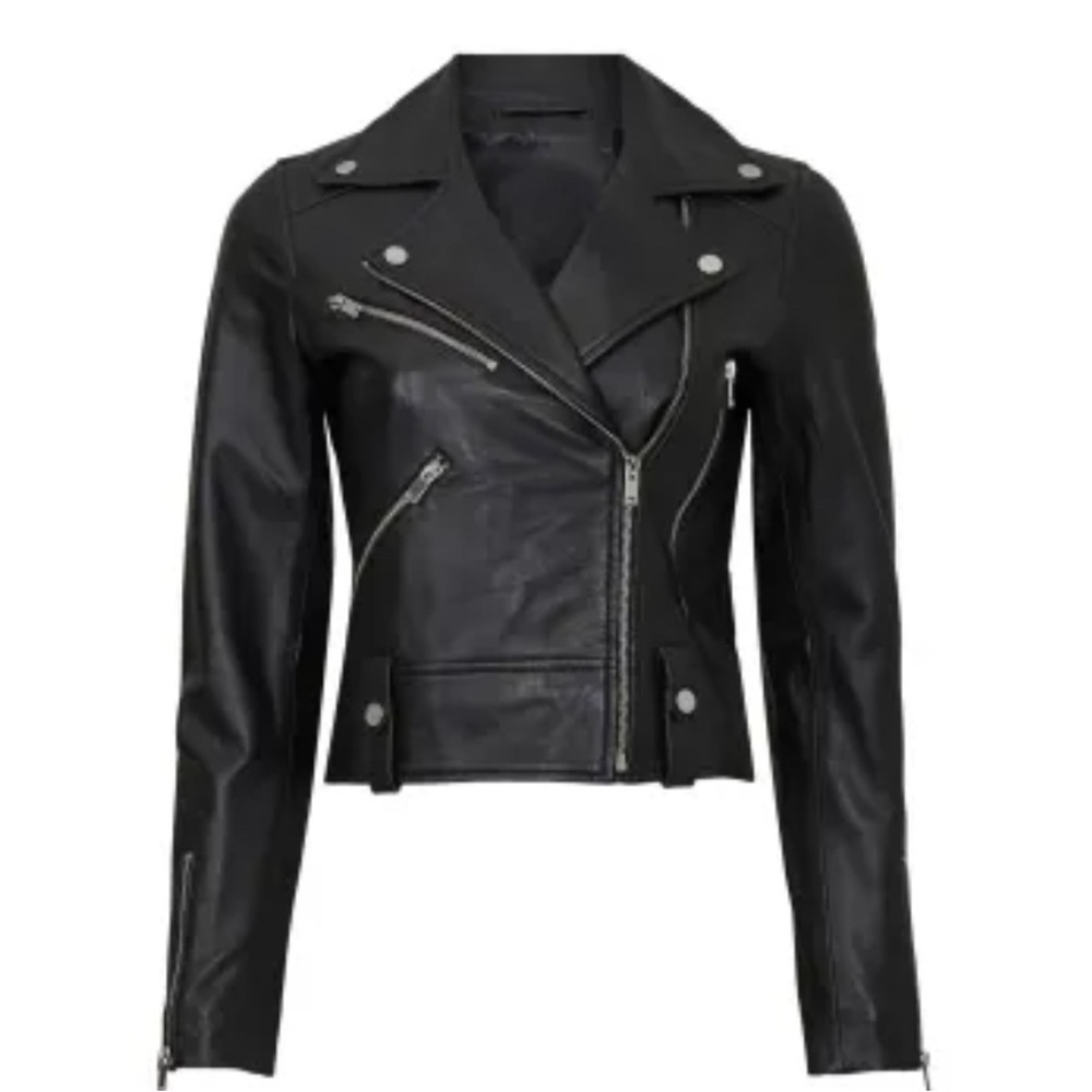 Slate & Willow
Classic Leather Moto Jacket size Small